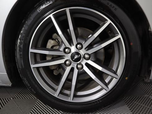 Used 2016 Ford Mustang Premium image 38