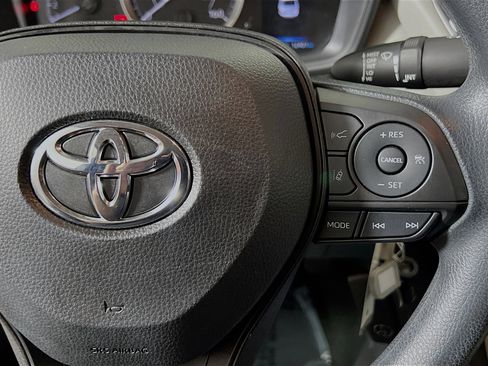 Used 2022 Toyota Corolla LE FWD image 20