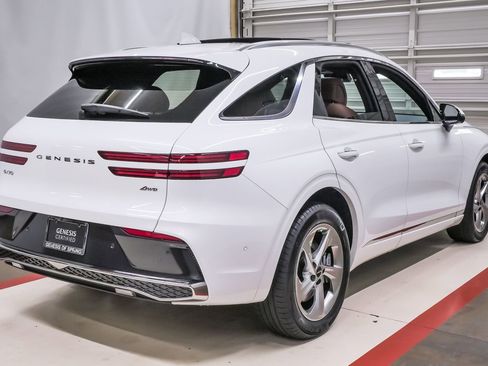 Certified 2026 Genesis GV70 2.5T Advanced AWD/4WD image 6