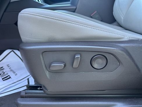 Used 2023 Chevrolet Tahoe LT image 16