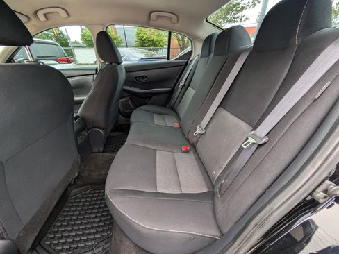 Used 2024 Nissan Sentra SV FWD image 17