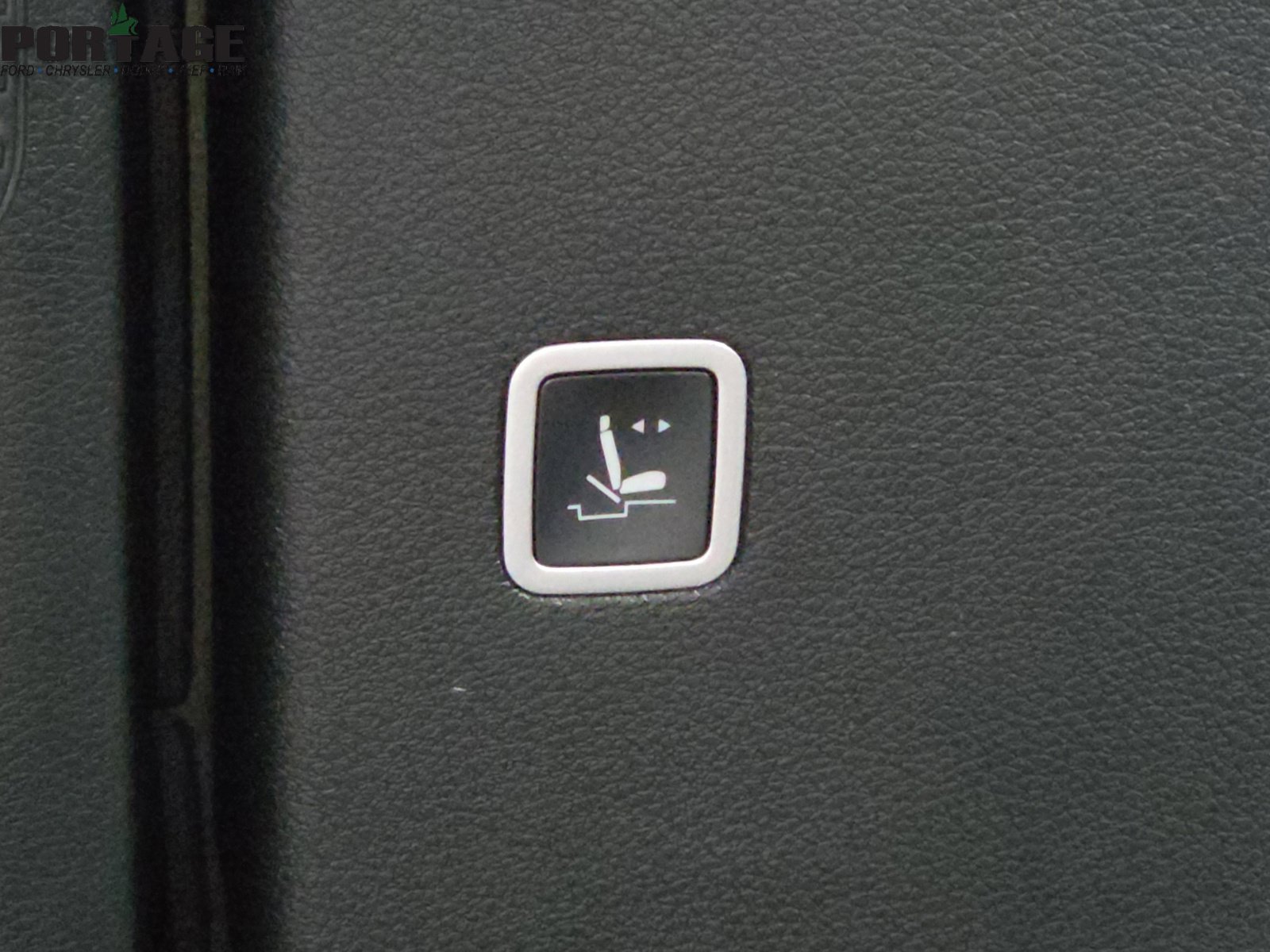New 2027 Chrysler Pacifica Select AWD/4WD image 33