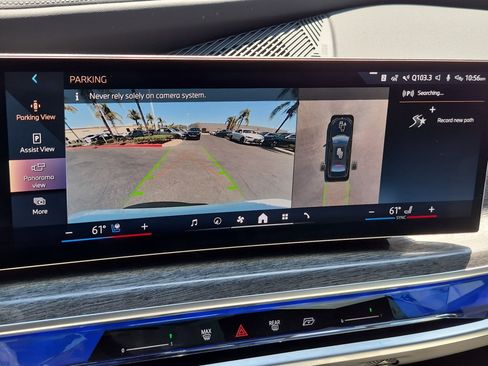 Used 2024 BMW 760i xDrive w/ Executive Package AWD/4WD image 25