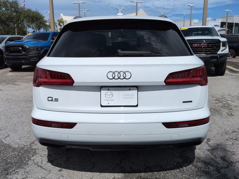 Used 2020 Audi Q5 2.0T Premium w/ Titanium Sport Package AWD/4WD image 6