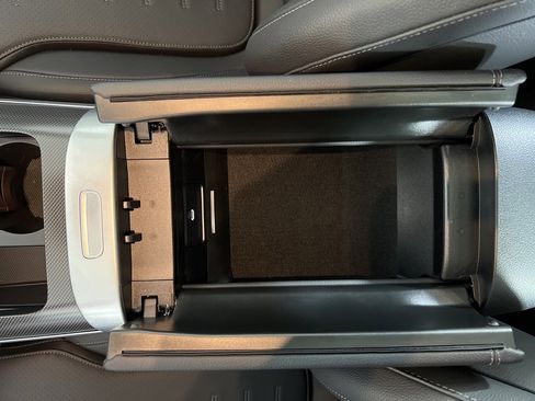 Certified 2025 Mercedes-Benz C 300 4MATIC Sedan image 10