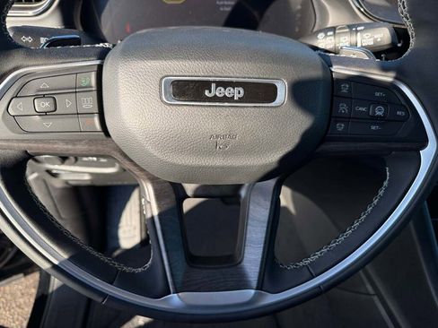 New 2026 Jeep Grand Cherokee Altitude image 18