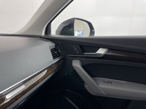 Used 2018 Audi Q5 2.0T Premium Plus w/ Premium Plus Package image 12