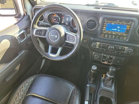 Used 2022 Jeep Gladiator Overland image 16
