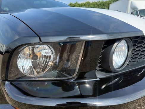 Used 2006 Ford Mustang GT RWD image 31