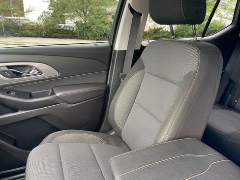 Used 2020 Chevrolet Traverse LS FWD image 24