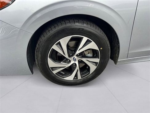 Used 2024 Subaru Legacy Premium image 9