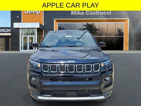 Used 2023 Jeep Compass Limited AWD/4WD image 2