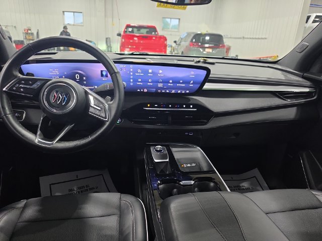 Used 2026 Buick Enclave Preferred AWD/4WD image 9