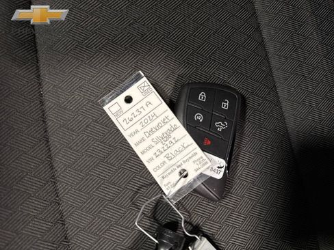 Used 2024 Chevrolet Silverado 2500 Custom w/ Custom Value Package AWD/4WD image 34