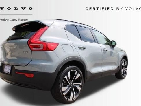 Certified 2024 Volvo XC40 B5 Ultimate w/ Protection Package Premier AWD/4WD image 8