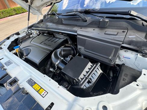 Used 2019 Land Rover Discovery Sport HSE image 36