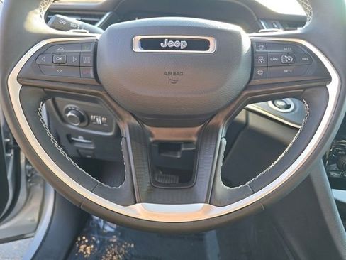 Used 2023 Jeep Grand Cherokee L Laredo AWD/4WD image 40