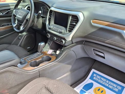 Used 2018 GMC Acadia SLE image 13