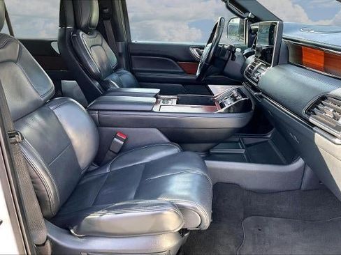 Used 2022 Lincoln Navigator Reserve AWD/4WD image 29