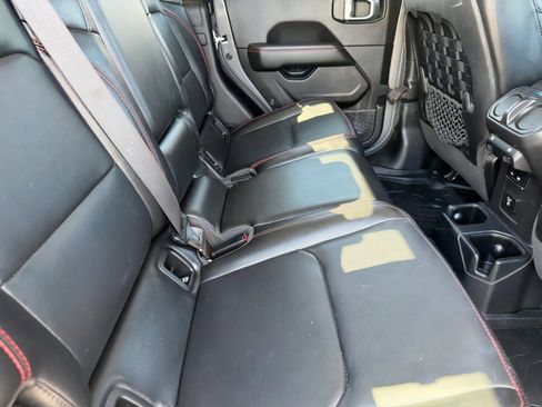 Used 2020 Jeep Gladiator Rubicon image 12