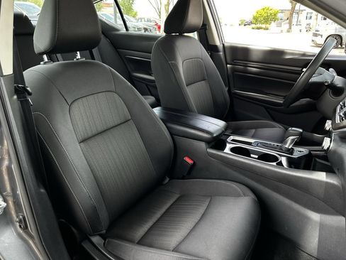 Used 2024 Nissan Altima 2.5 SV FWD image 28