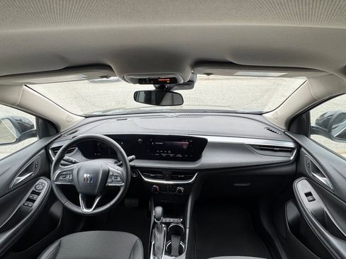 Used 2025 Buick Encore GX Preferred AWD/4WD image 33