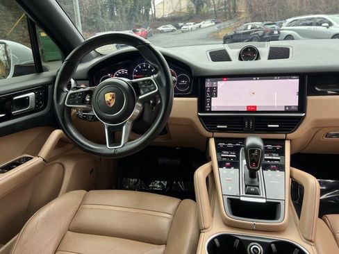 Used 2019 Porsche Cayenne image 17