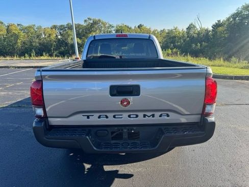 Used 2021 Toyota Tacoma SR RWD image 4