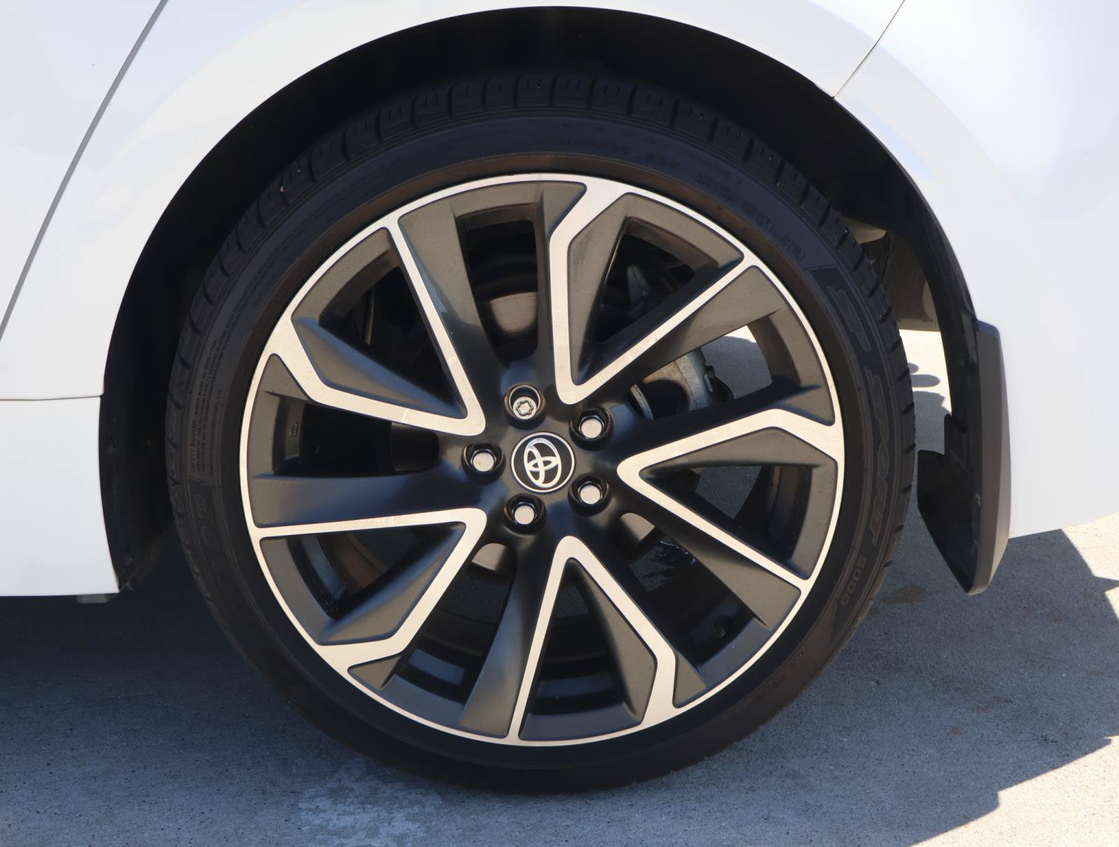 Used 2022 Toyota Corolla SE FWD image 8