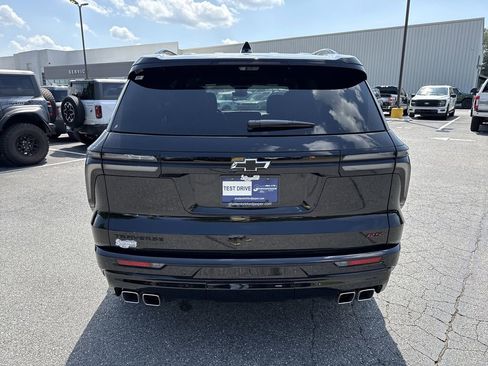 Used 2026 Chevrolet Traverse RS w/ LPO, Floor Liner Package FWD image 6