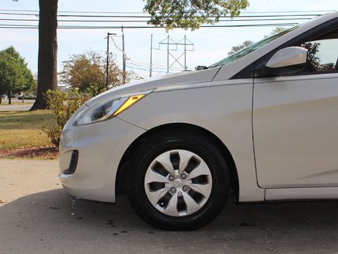 Used 2016 Hyundai Accent SE image 36