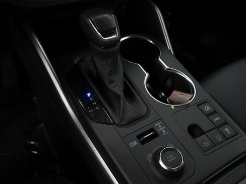 Used 2025 Toyota Highlander XSE image 22