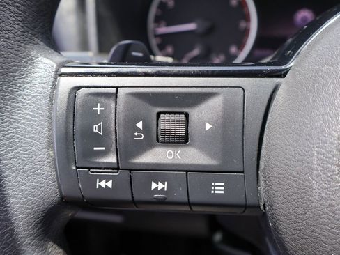 Used 2023 Nissan Rogue SV AWD/4WD image 13