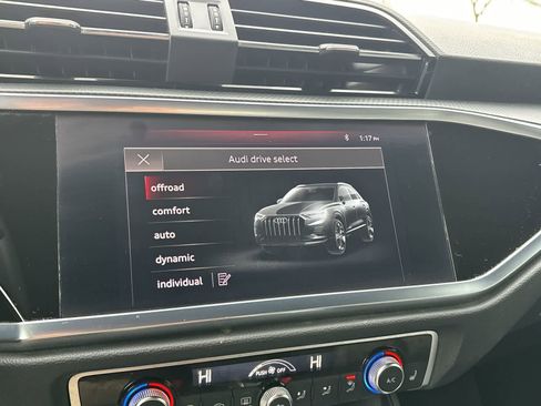 Used 2020 Audi Q3 2.0T Premium image 21