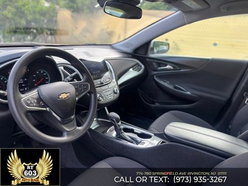 Used 2024 Chevrolet Malibu LT FWD image 16