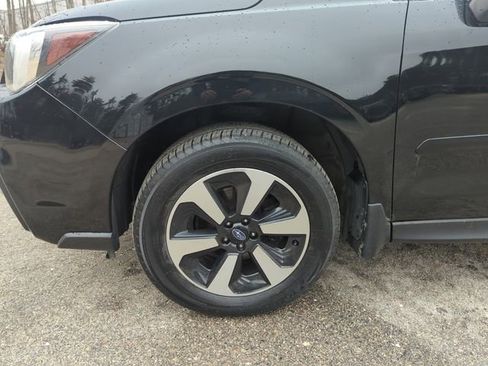Used 2017 Subaru Forester 2.5i Limited AWD/4WD image 32