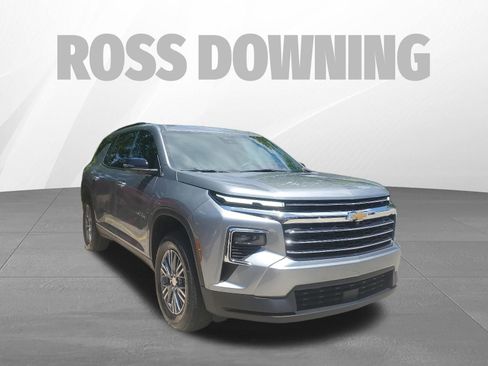 Used 2025 Chevrolet Traverse LT FWD image 15