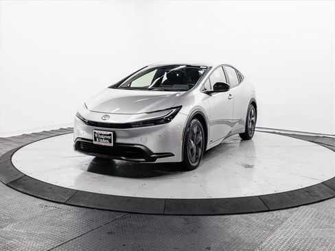 Certified 2024 Toyota Prius LE image 3