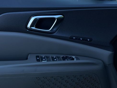 New 2026 Kia Carnival EX FWD image 28