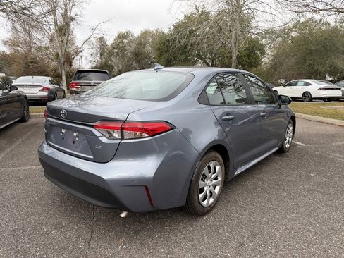 Used 2024 Toyota Corolla LE image 6