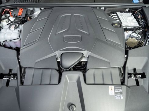 New 2026 Porsche Cayenne AWD/4WD image 35
