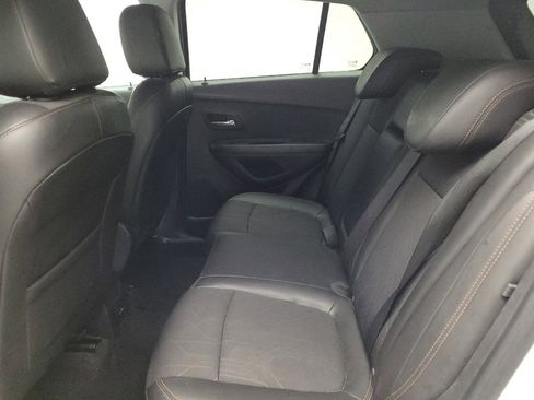 Used 2020 Chevrolet Trax LT w/ LT Convenience Package AWD/4WD image 18
