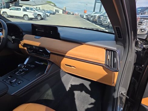 Used 2025 MAZDA CX-90 3.3 Turbo S w/ Premium Plus image 17