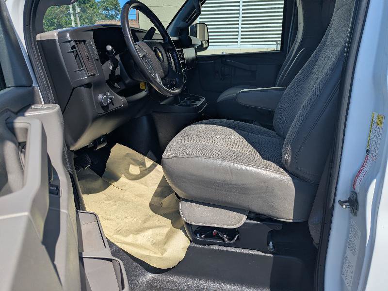 Used 2021 Chevrolet Express 3500 w/ Power Convenience Package RWD image 20