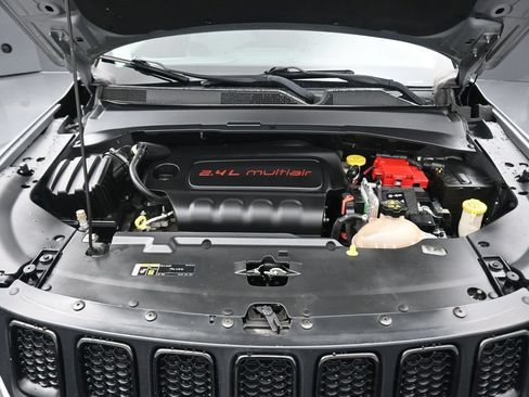 Used 2019 Jeep Compass Latitude AWD/4WD image 44