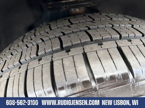 Used 2023 Ford Explorer Limited w/ Equipment Group 301A AWD/4WD image 28