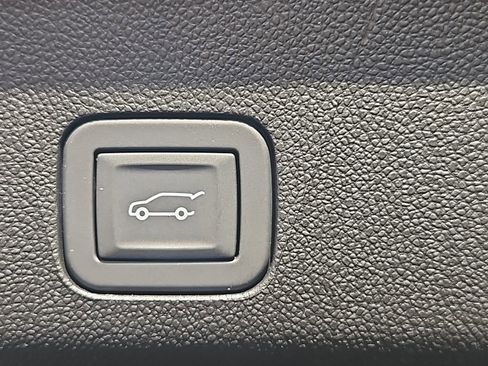 New 2026 Chevrolet Suburban High Country AWD/4WD image 23