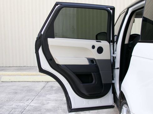 Used 2017 Land Rover Range Rover Sport HSE image 54