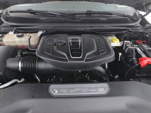 Used 2023 Jeep Grand Wagoneer Series III w/ Rear Seat Video Group 1 image 15