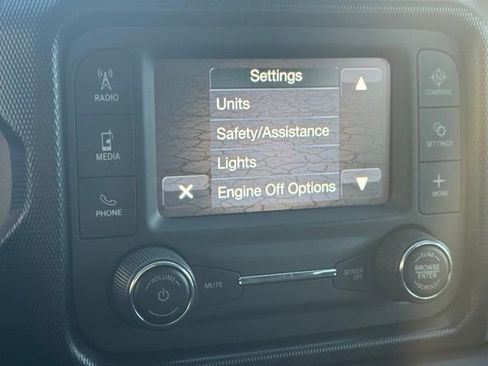 Used 2019 Jeep Wrangler Unlimited Sport image 33